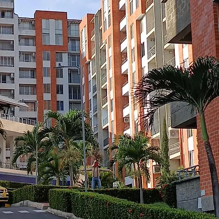Apartamento Vacacional Familiar En Girardot, Piscinas, Jacuzis, Parqueadero Privado Exterior photo