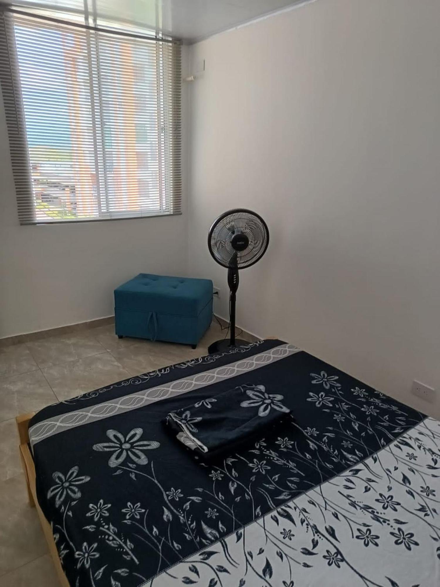 Vacacional Familiar En Girardot, Piscinas, Jacuzis, Parqueadero Privado * Girardot